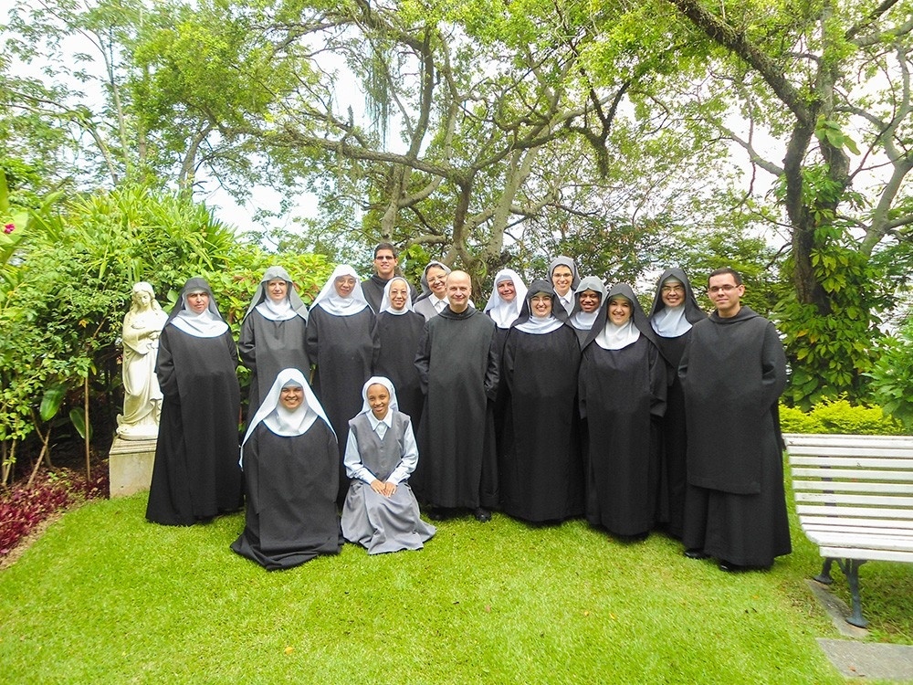 CURSO DE LATIM NO MOSTEIRO DO RIO