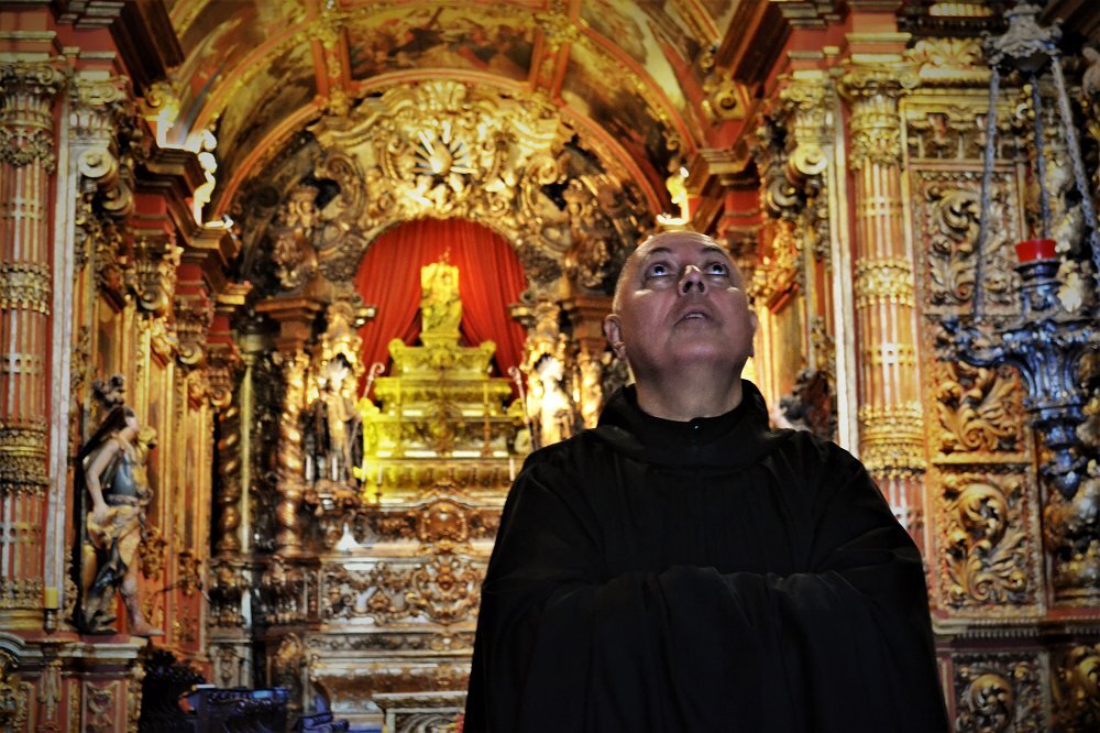 DOM AGOSTINHO CELEBRA 25 ANOS DE PROFISSÃO RELIGIOSA