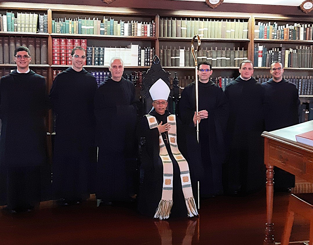 Mosteiro de São Bento acolhe três noviços